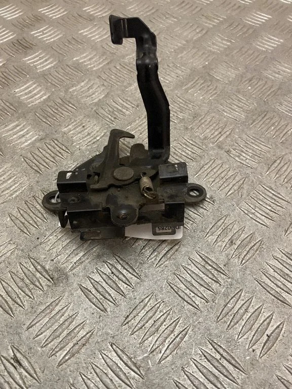 Engine bonnet/hood lock/catch – Toyota Land Cruiser (J150) (2009-)