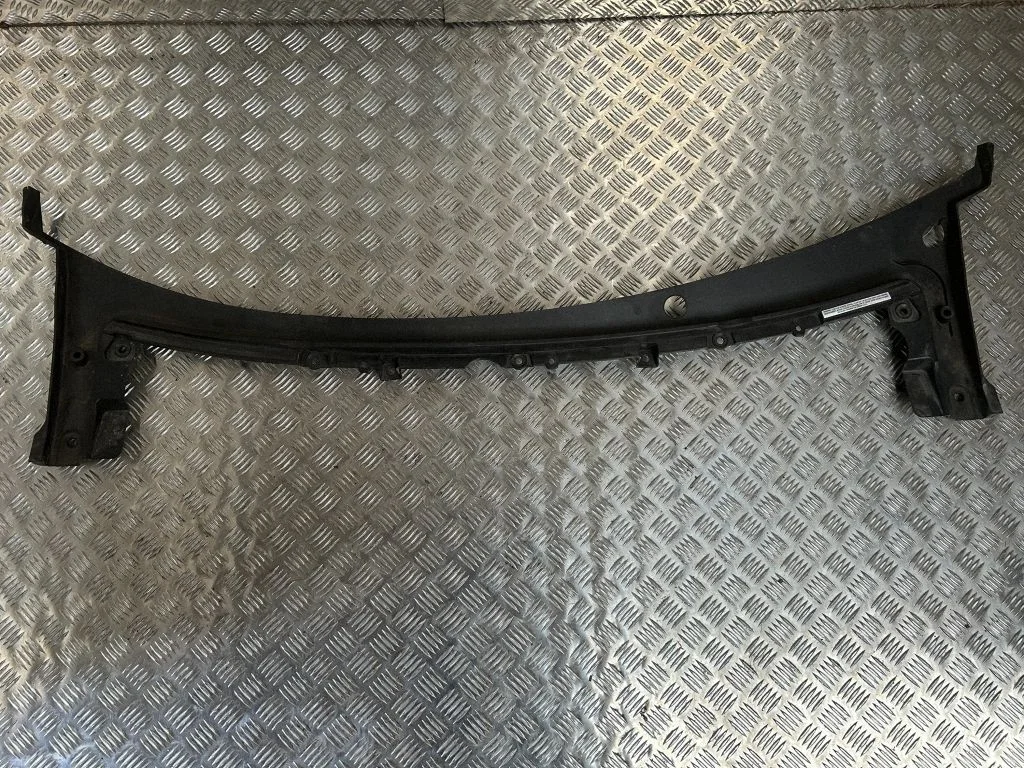 Wiper trim 106050900B