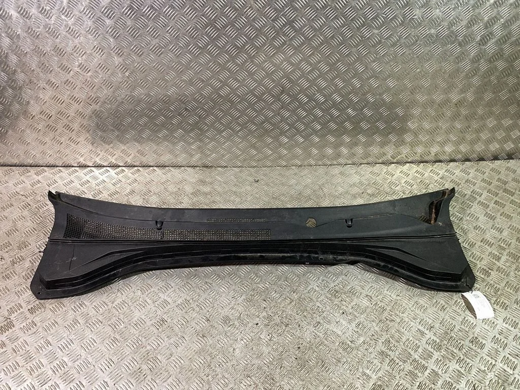 Wiper trim 86150S1000