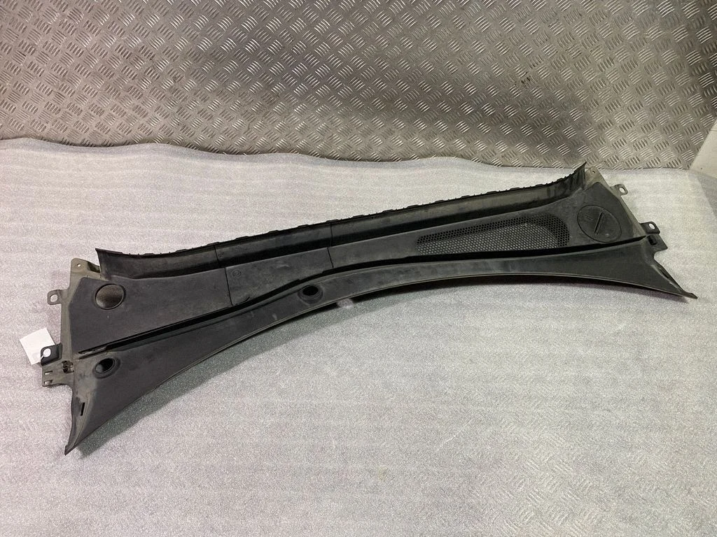 Wiper trim 31424910