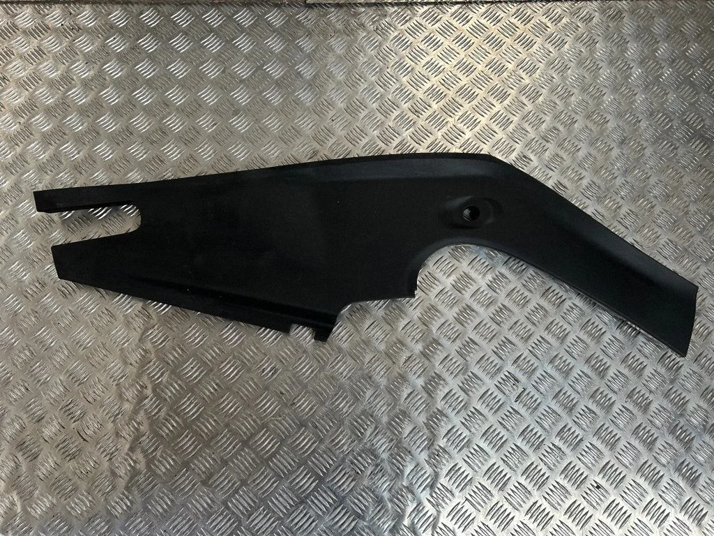 Engine bonnet/hood lock trim molding 106047800B