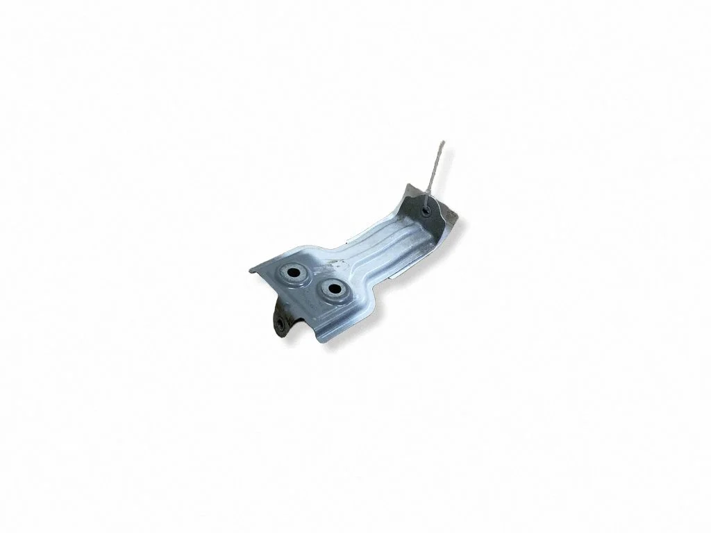 Spārna kronšteins – BMW X3 G01 (2018-2024)
