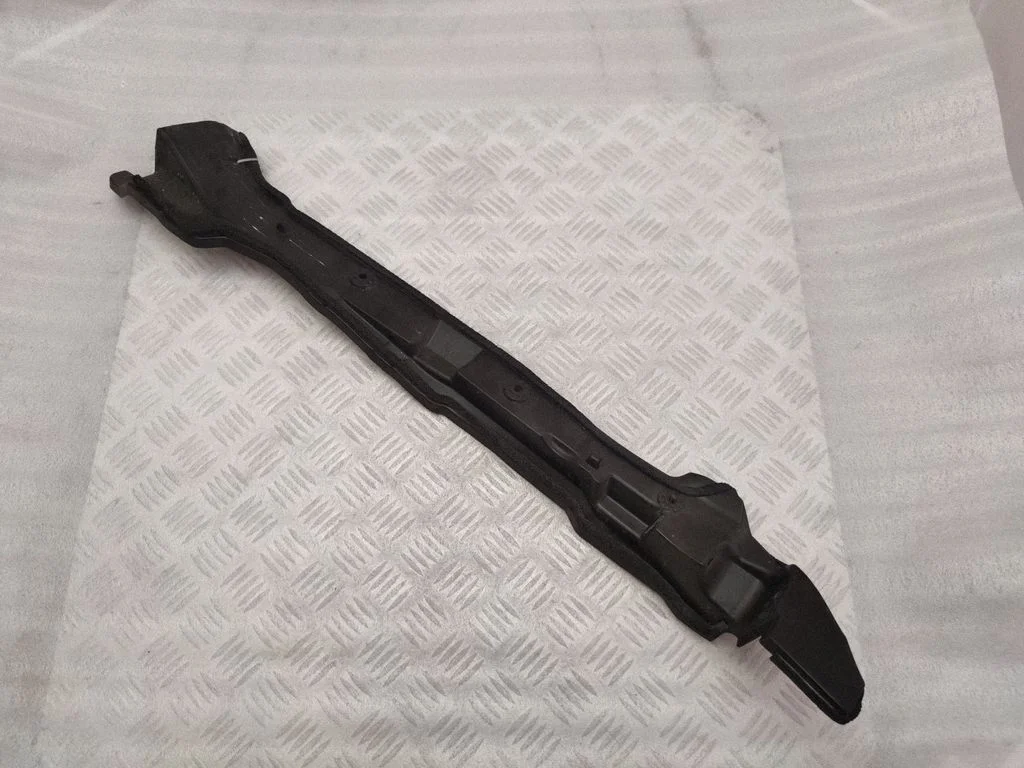 Fender foam support/seal – Lexus RX 450H (2016-)