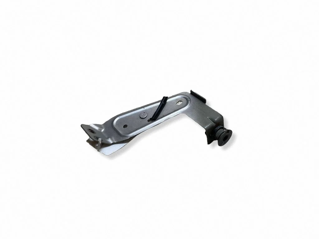 Fender mounting bracket – right