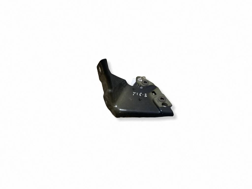 Fender mounting bracket 5NA821141B