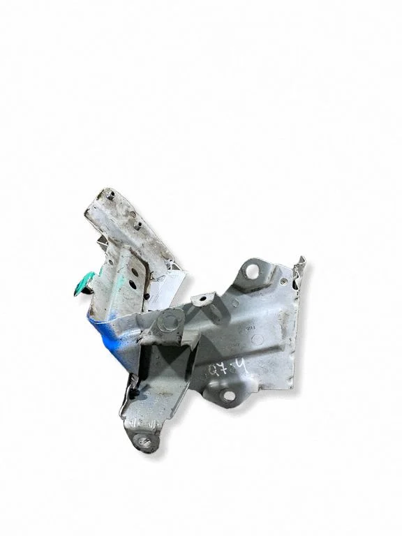 Spārna kronšteins 4M0821137