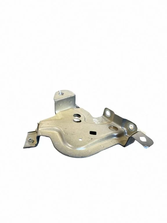 Fender mounting bracket 4K2821149