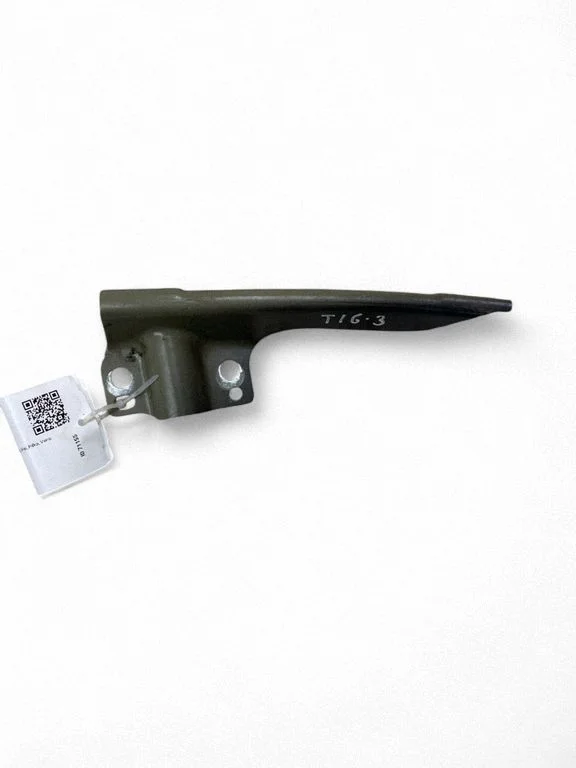 Fender mounting bracket 5NA821430A