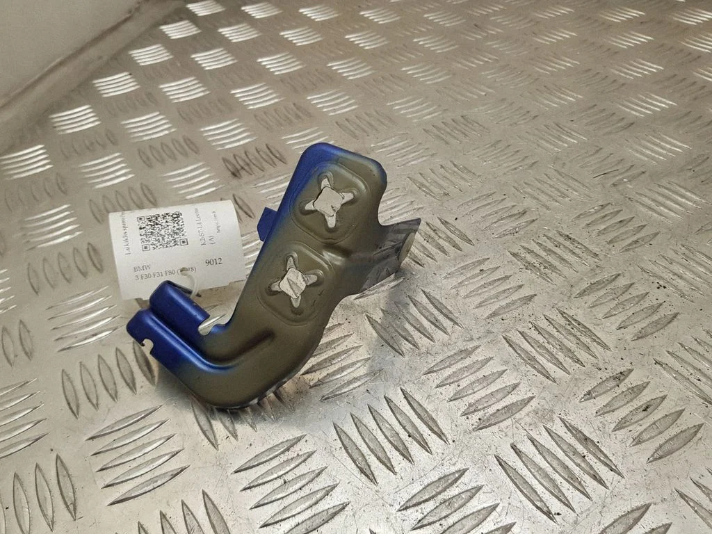 Fender mounting bracket 7255821