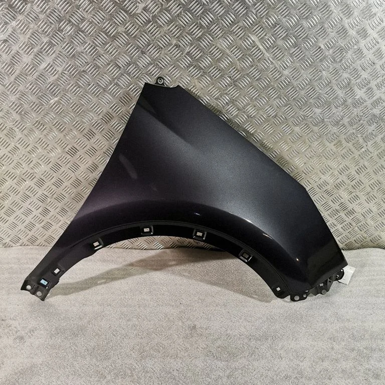 Fender – right