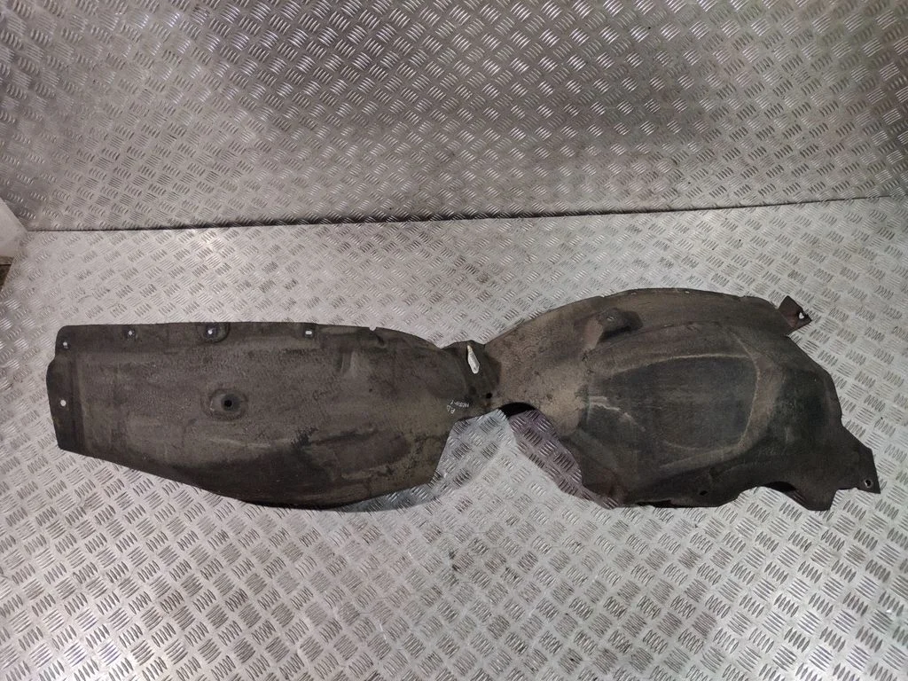 Front wheel arch liner splash guards 68228448AC