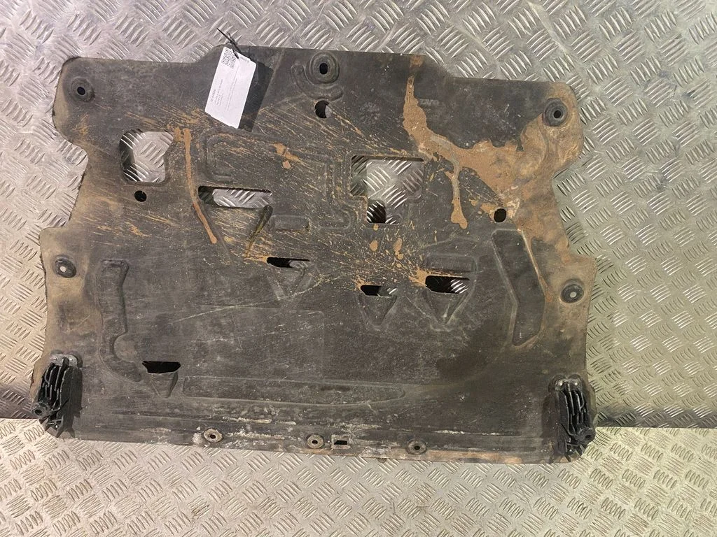 Engine splash shield/under tray – Volvo XC90 (2014-)