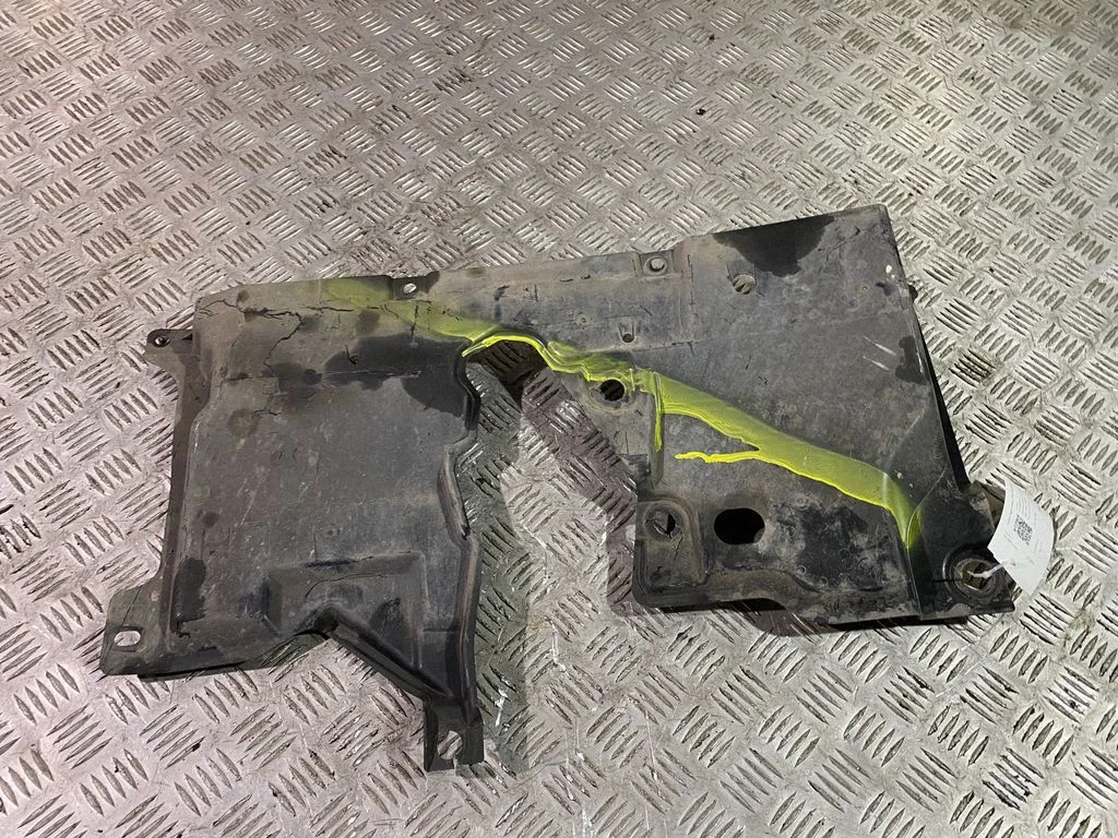 Engine splash shield/under tray – Lexus RX 450H (2016-)