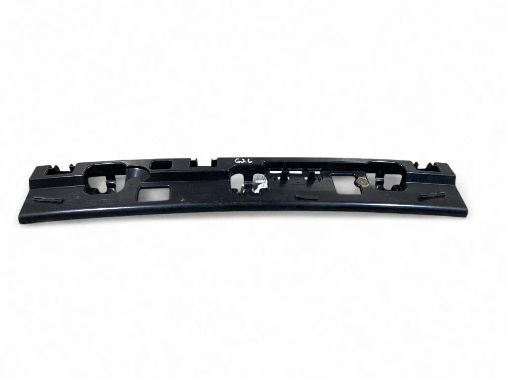 Tagumise kaitseraua kinnitusklamber – BMW i4 (2021-)