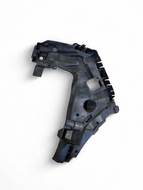 Rear bumper mounting bracket 32227485