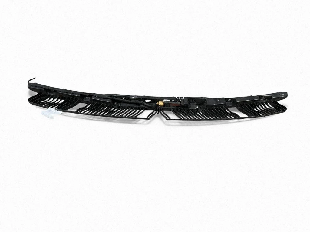 Rear bumper mounting bracket 5NA807863