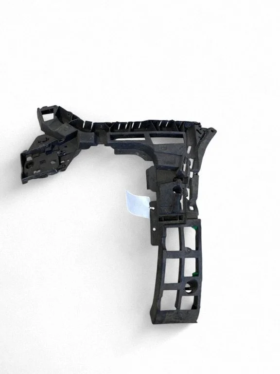 Rear bumper mounting bracket – Volvo XC90 (2014-)