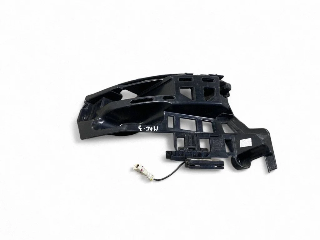 Rear bumper mounting bracket 95B807571B
