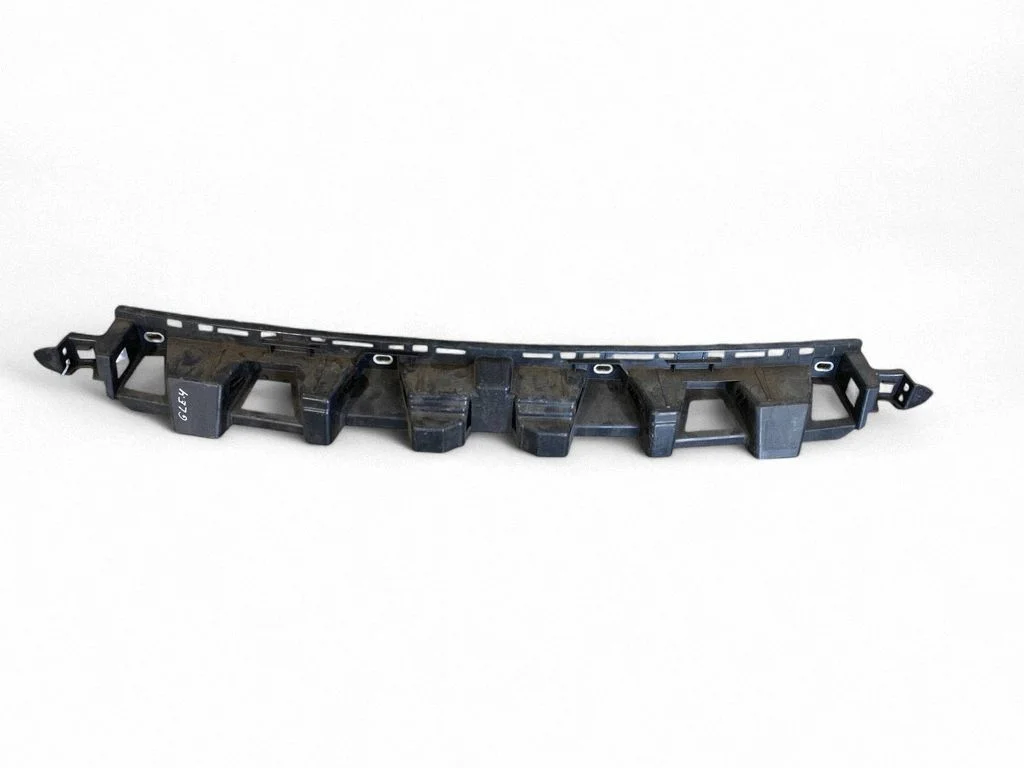 Rear bumper mounting bracket A1668854165