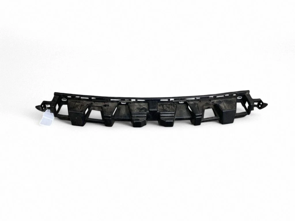 Rear bumper mounting bracket A1668854165