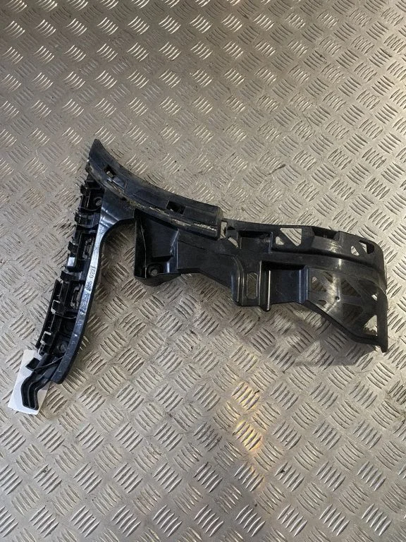Rear bumper mounting bracket A2538850221