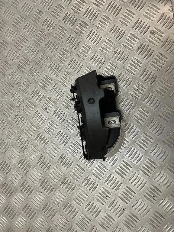 Rear bumper mounting bracket A2538851365