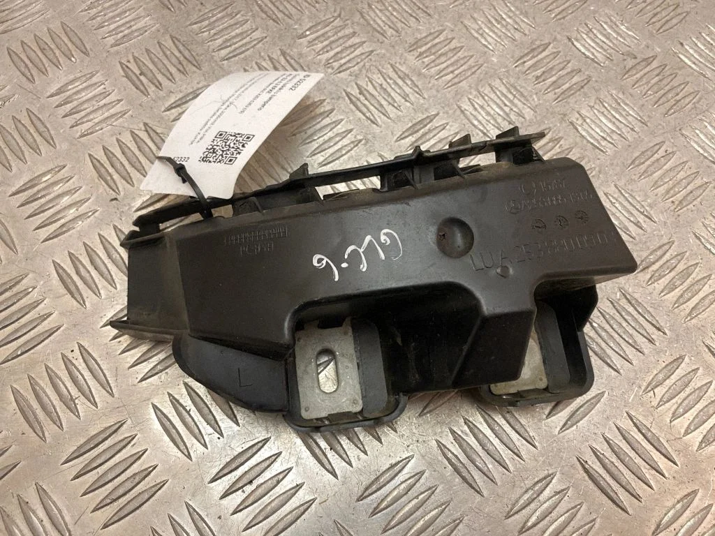 Rear bumper mounting bracket – Mercedes-Benz GLC-Class C253 (2016-)