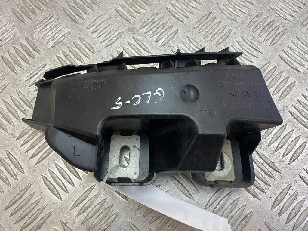 Rear bumper mounting bracket A2538851365