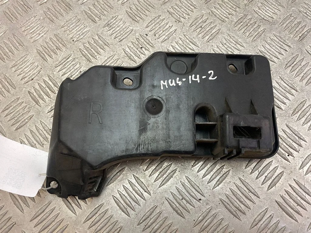 Aizmugurējā bufera turētājs DR3317D960AA