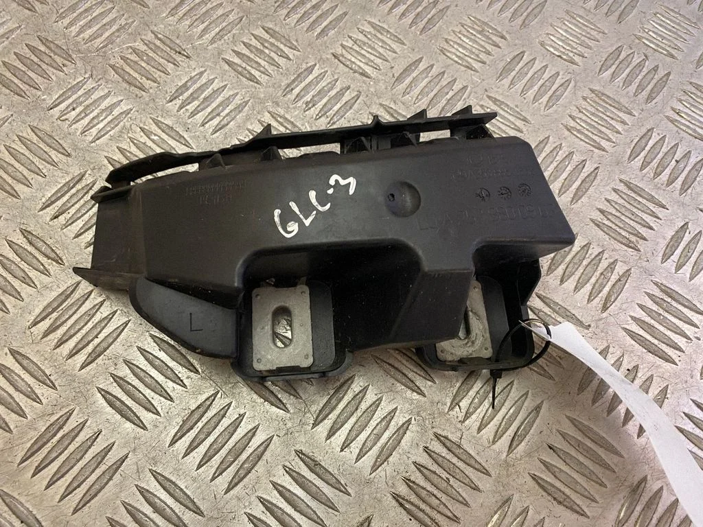 Rear bumper mounting bracket – Mercedes-Benz GLC-Class C253 (2016-)