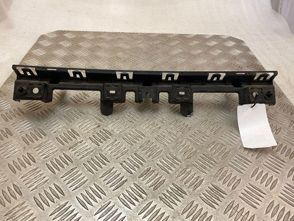 Rear bumper mounting bracket FR3B17B861AG
