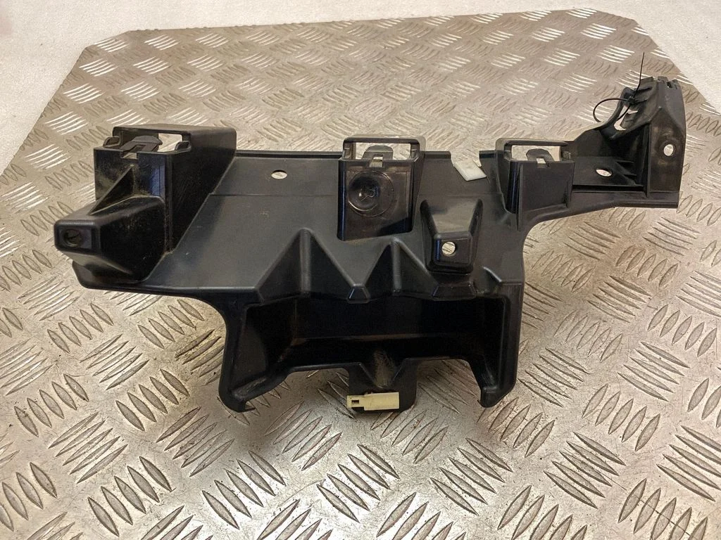 Rear bumper mounting bracket FR3B17D960AG