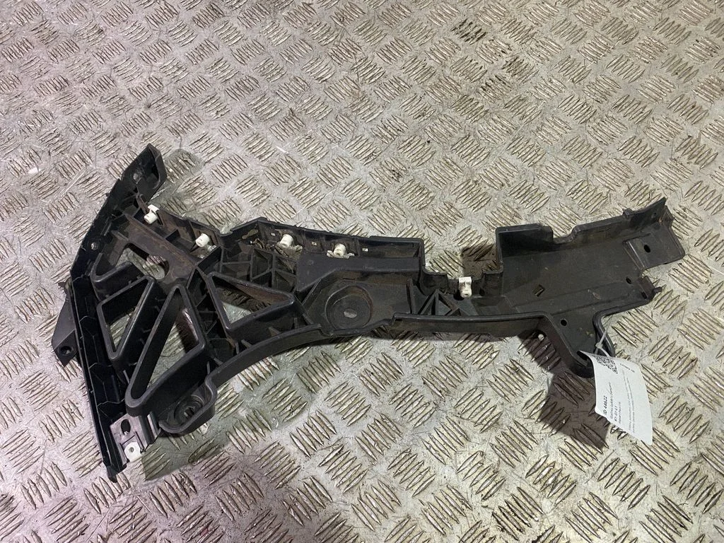 Rear bumper mounting bracket J9D317B930A