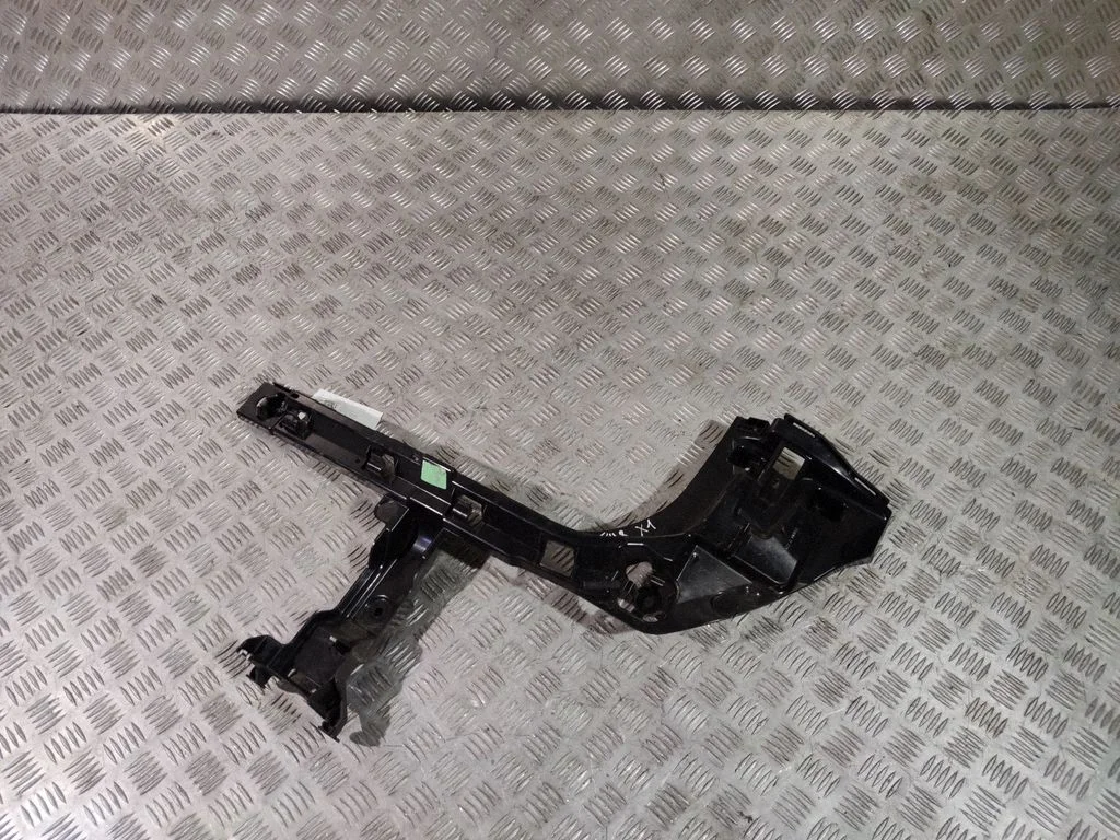 Rear bumper mounting bracket 7381120