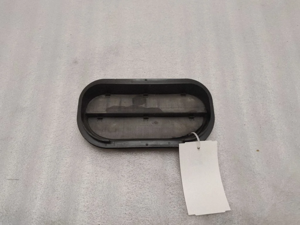 Ventilācijas režģis 6R0819465A