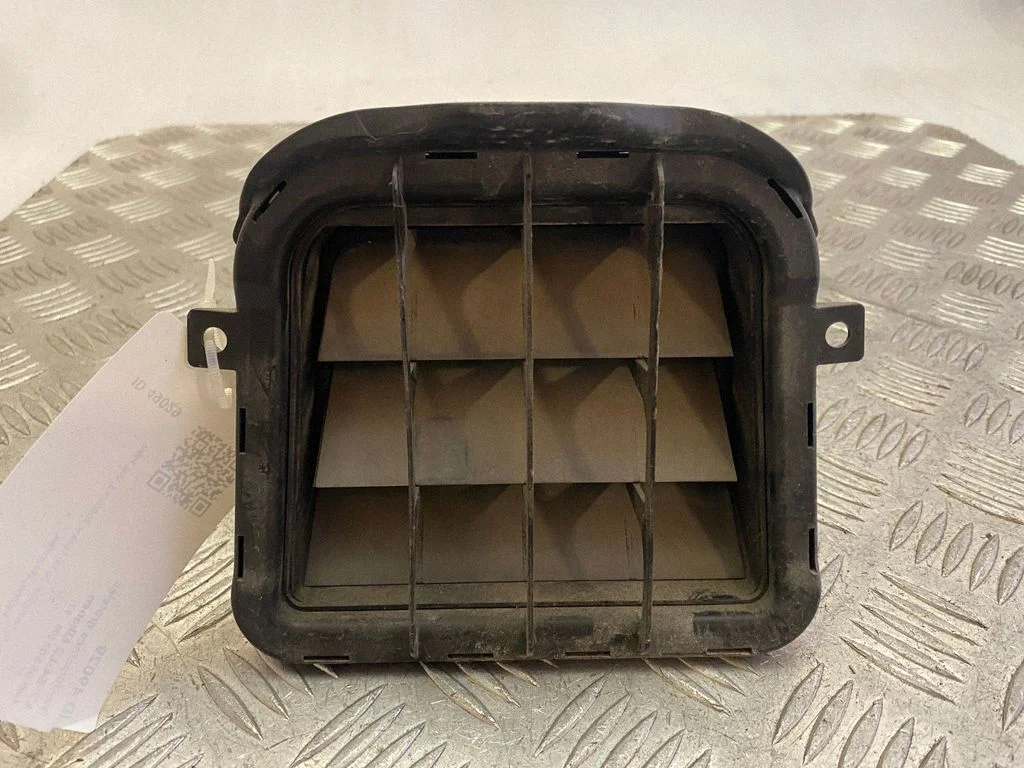 Quarter panel pressure vent – Audi Q5 SQ5 8R (2008-2017)