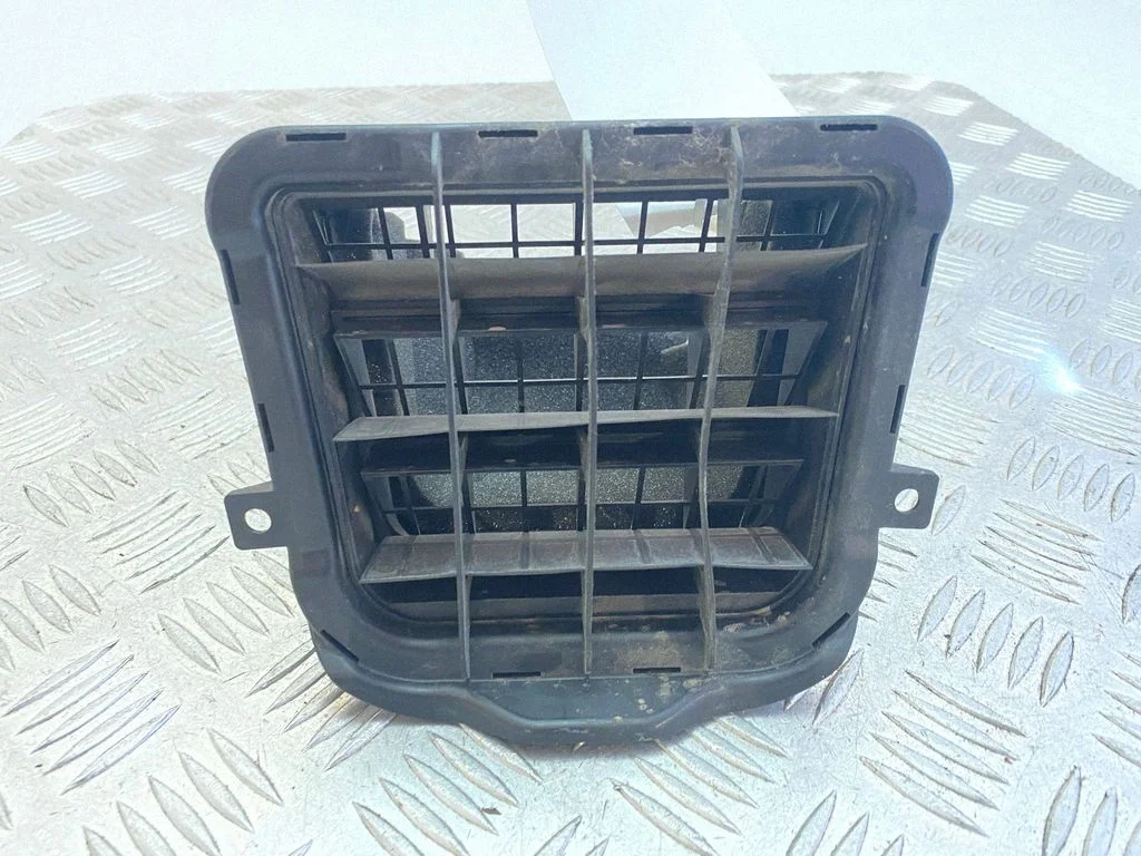 Quarter panel pressure vent – Audi Q5 SQ5 8R (2008-2017)
