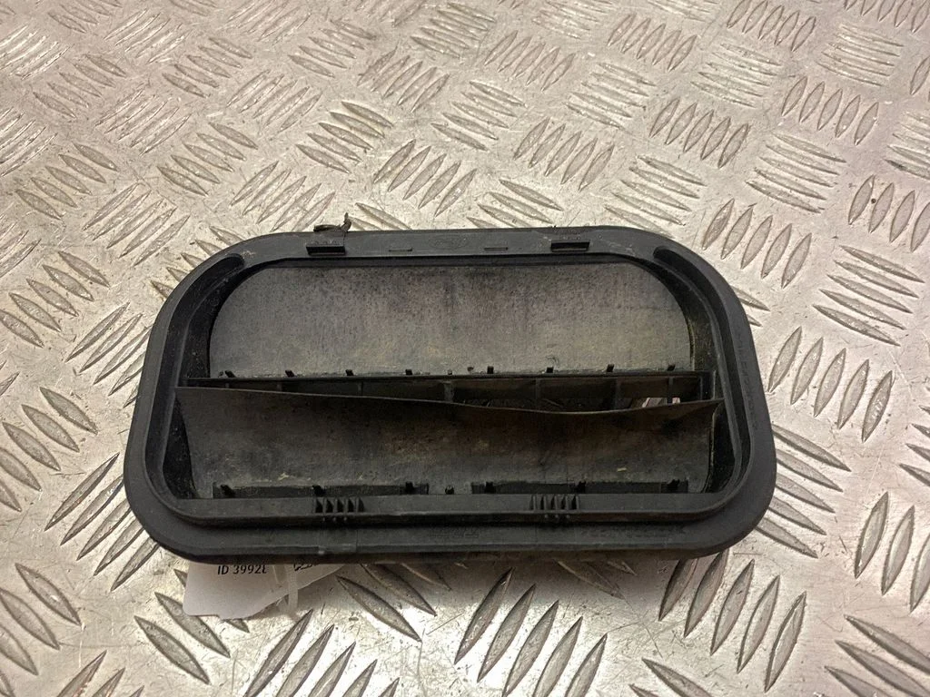 Ventilatsioonirest – Ford Mustang VI (2015-)