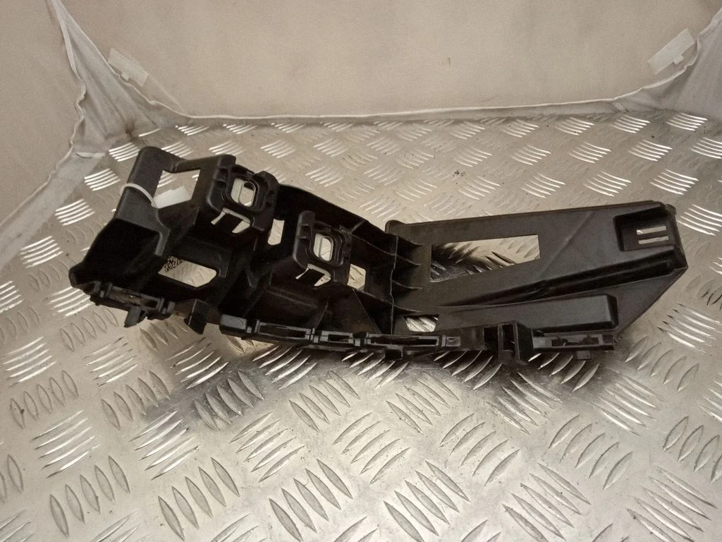 Aizmugurējā bufera turētājs A2388854000