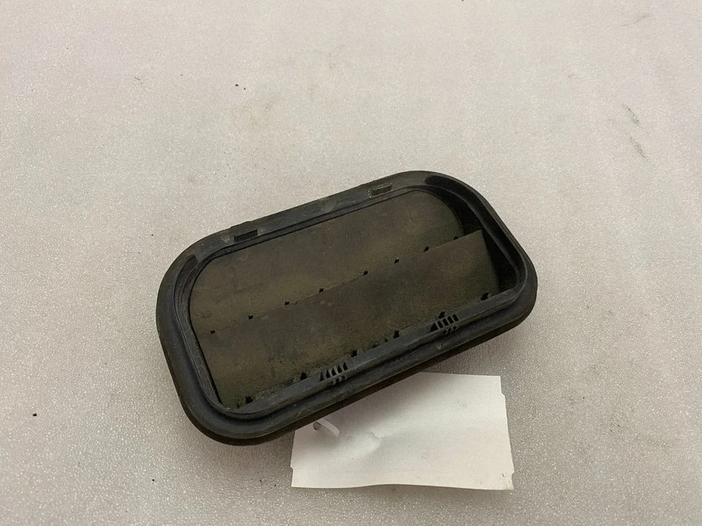 Ventilatsioonirest – Ford Mustang VI (2015-)