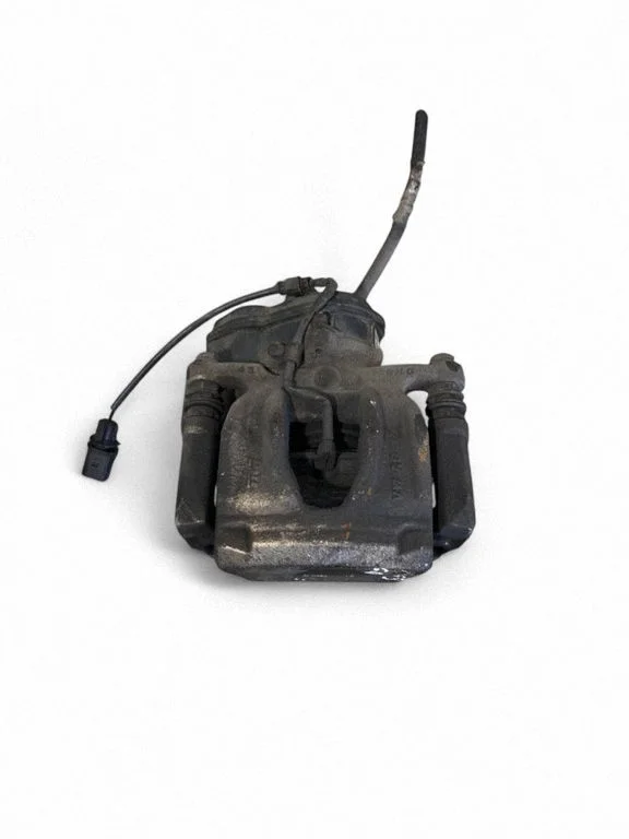 Tagumine pidurisadul 8W0406BA