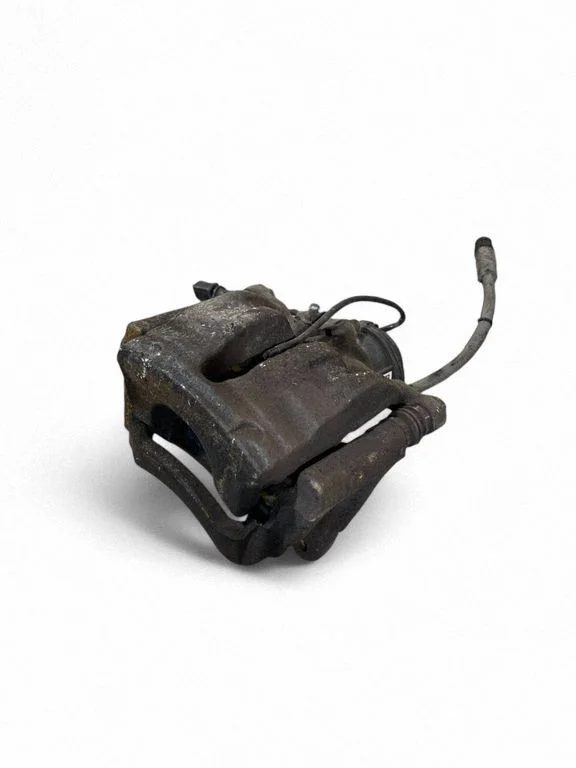 Tagumine pidurisadul 4M0406CA