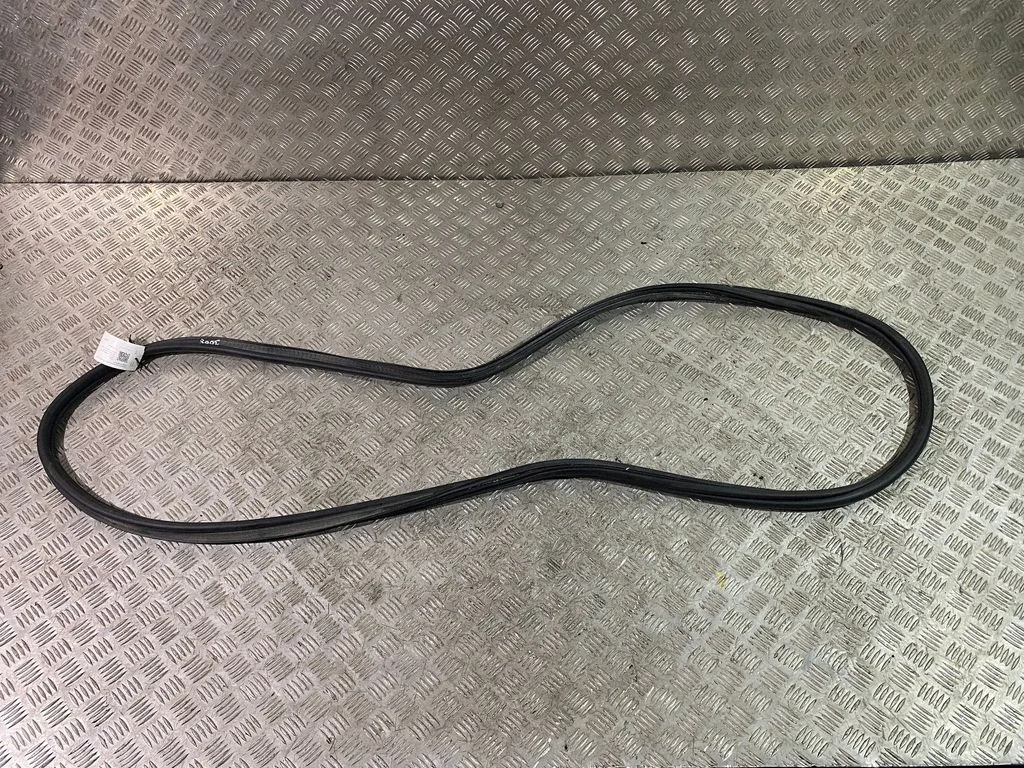 Loading door rubber seal (on body) – Peugeot 3008 II (2016-2023)