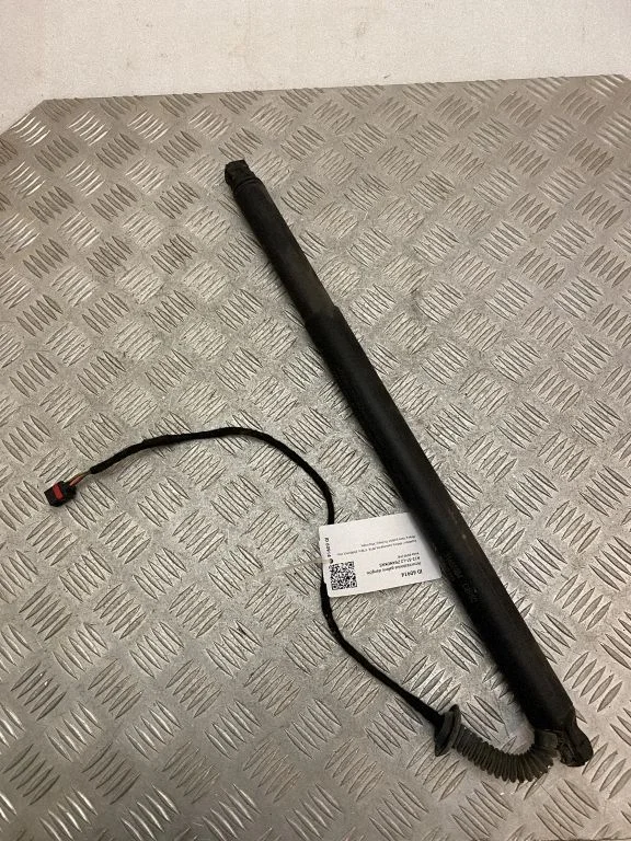 Aizmugurējā vāka amortizators 31455984