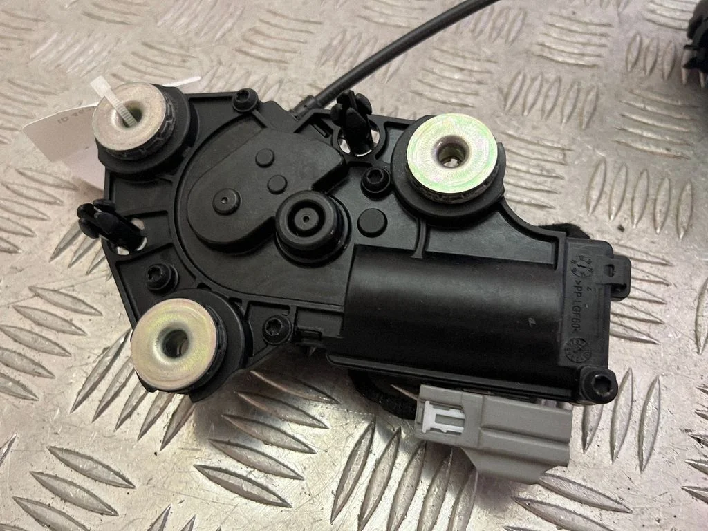 Tailgate/trunk/boot lock/catch/latch 31484699