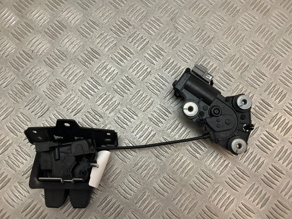 Tailgate/trunk/boot lock/catch/latch 31349975