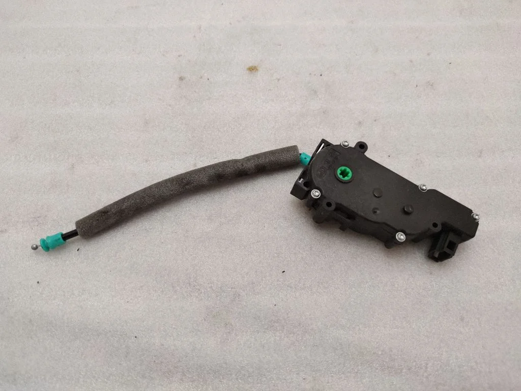Tailgate/trunk/boot lock/catch/latch – Mercedes-Benz CLS-Class C218 X218 (2011-2017)