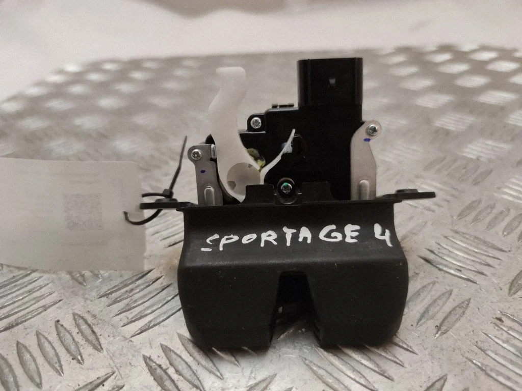 Tailgate/trunk/boot lock/catch/latch 81230D3000