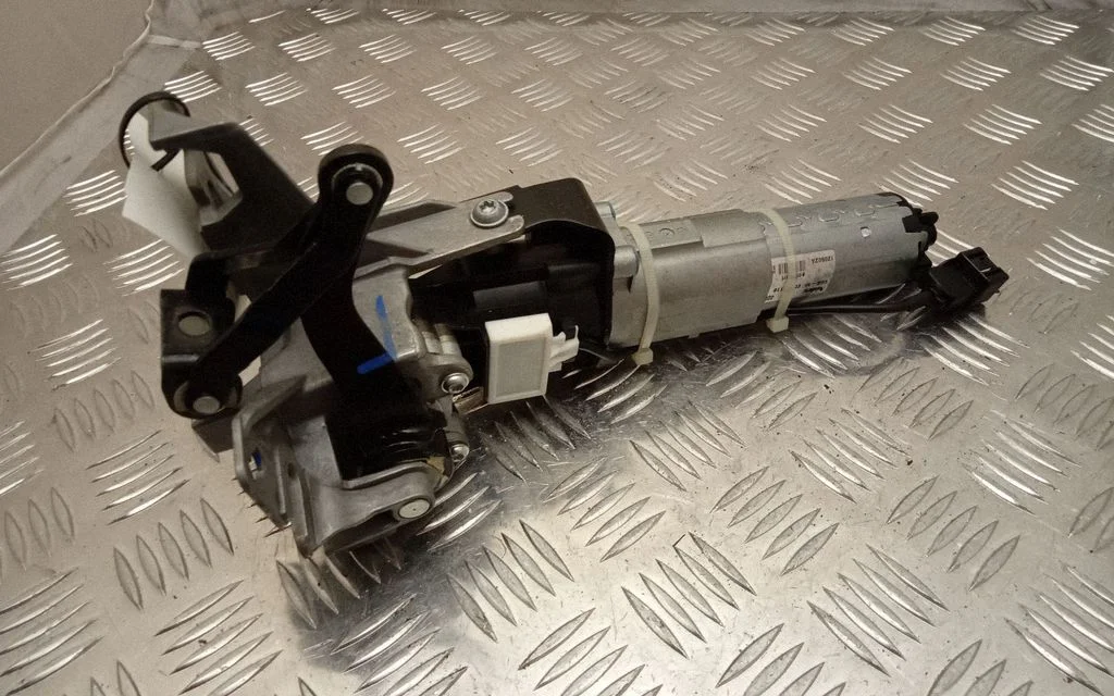 Tailgate/trunk/boot lift motor 4H0827851A