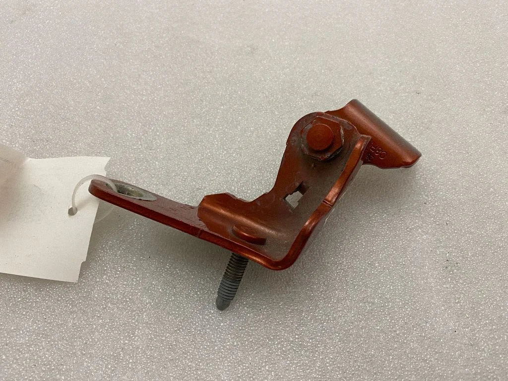 Front door lower hinge H1BBA22811AD